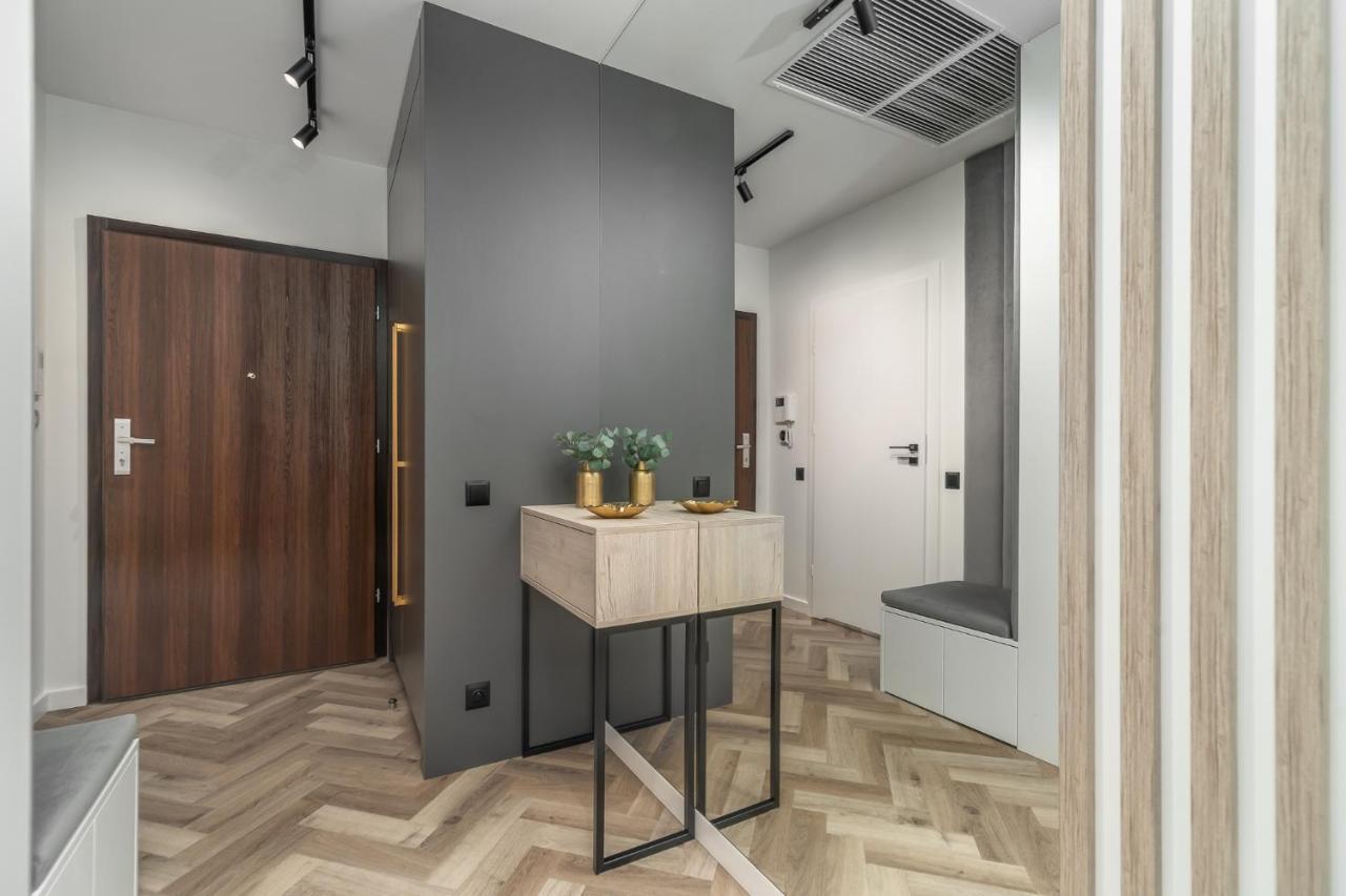 Comfy Apartments 4-5Th Floor Hanza Tower - Sauna & Pool Szczecin Luaran gambar